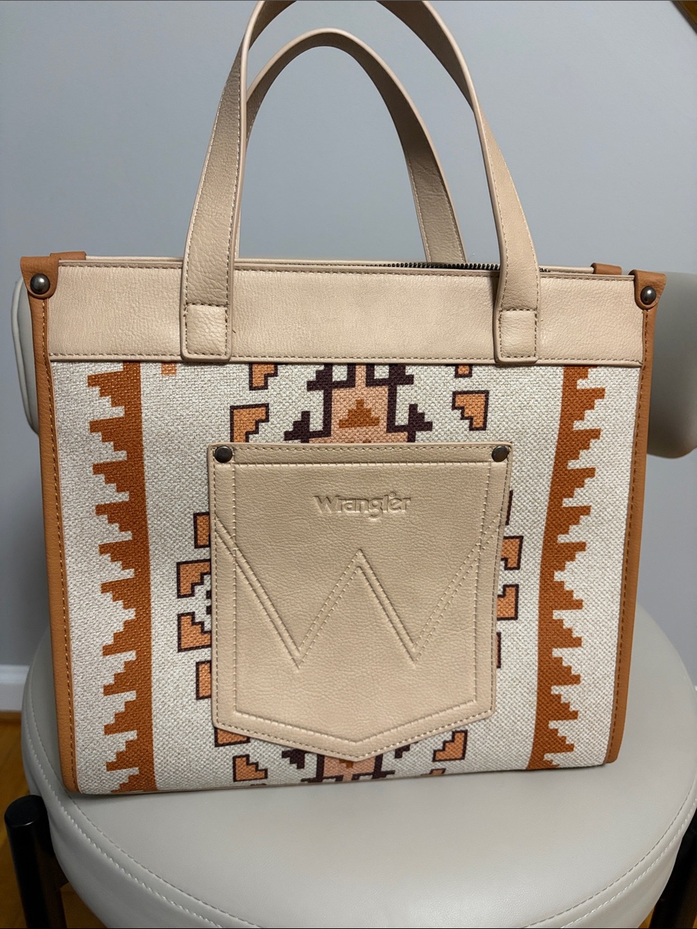 Wrangler Beige & Tan Southwestern Tote Bag - Picture 7 of 12